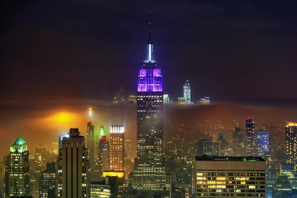 Wenn die Nacht in New York kommt, wacht die Stadt auf