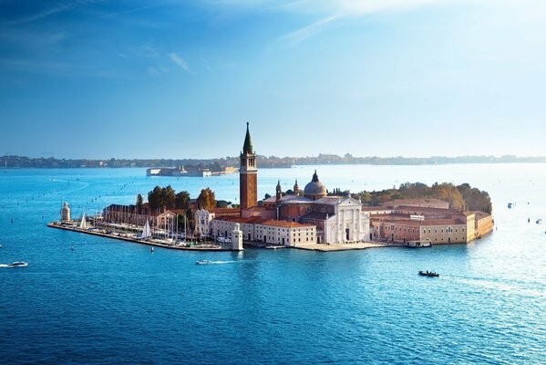 Architecture de Venise sur fond de mer