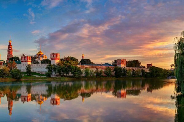 Greatness and ancient history are only a meager part describing the Novodevichy monastery