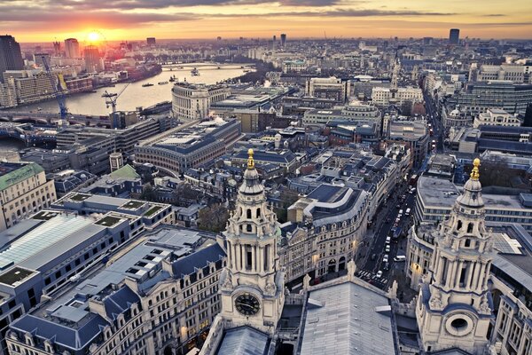 Royaume-Uni Londres soir coucher de soleil