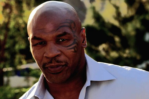 Tyson with the original tattoo on his face