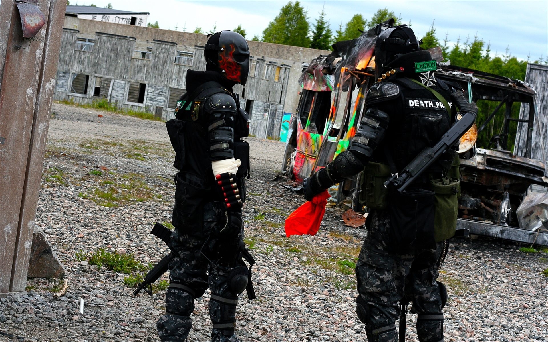 fuerzas armadas amigos armas mercenarios