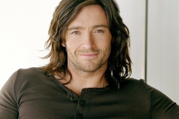 Hugh jackman mit langen Haaren