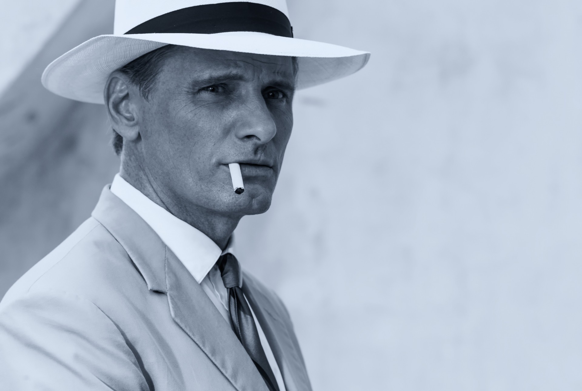 cappello ritratto viggo mortensen attore