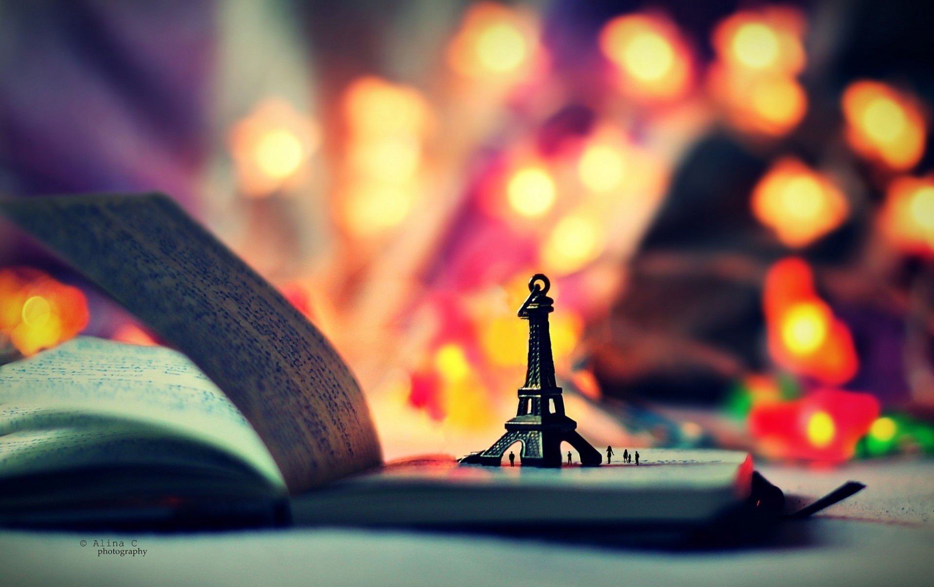 bokeh livre histoires tournée couleur eiffel