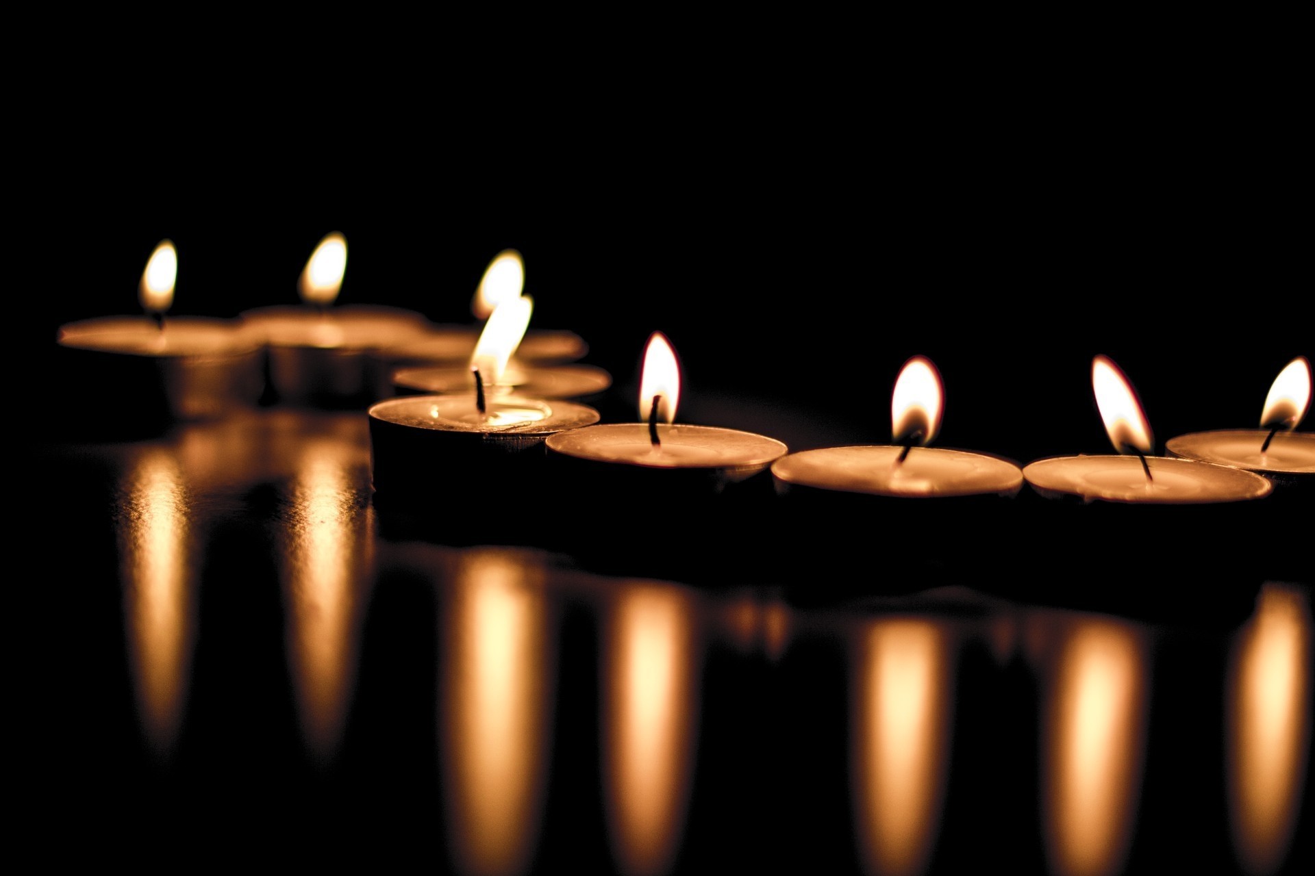 velas oscuro-