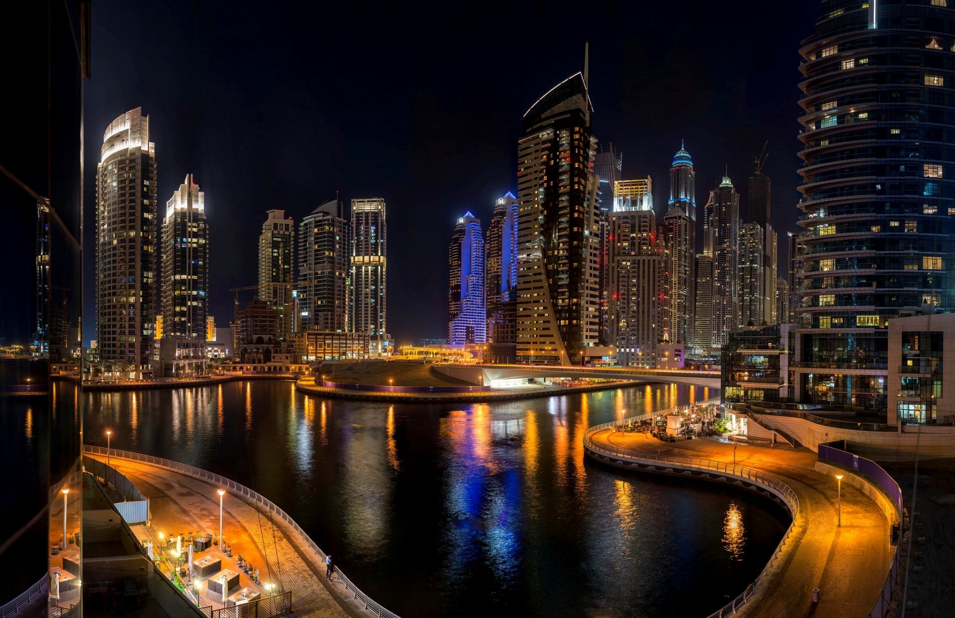 dubai emiratos árabes unidos ciudad noche edificios rascacielos rascacielos mar carretera puente