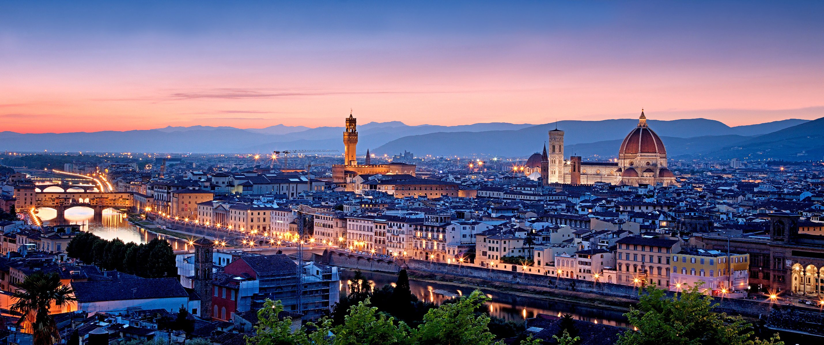 firenze florenz toskana italien la cattedrale santa maria del fiore palazzo vecchio santa maria del fiore stadt abend sonnenuntergang kathedrale palast häuser gebäude brücken lichter natur panorama