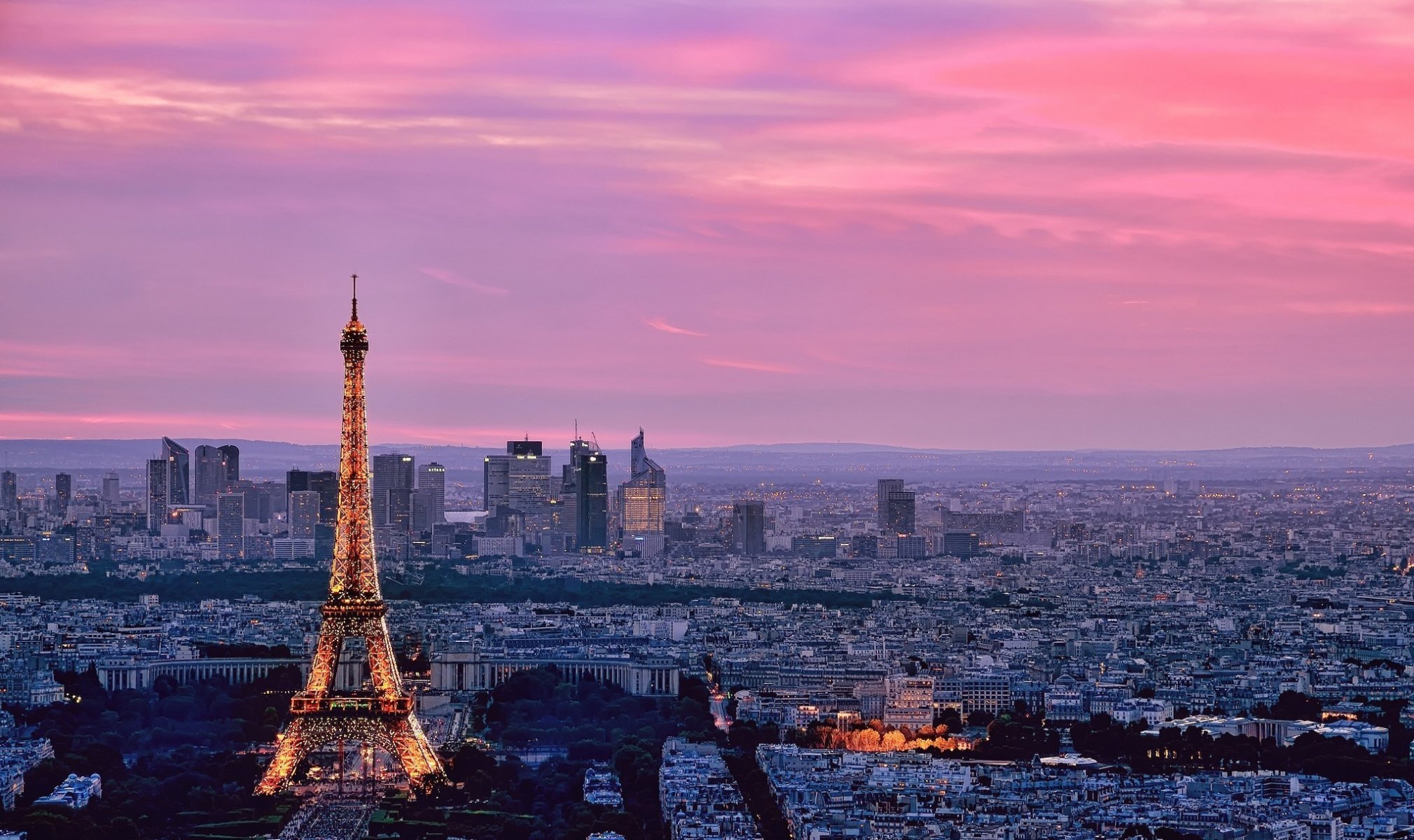 paris frankreich stadt eiffelturm turm himmel horizont straßen häuser gebäude