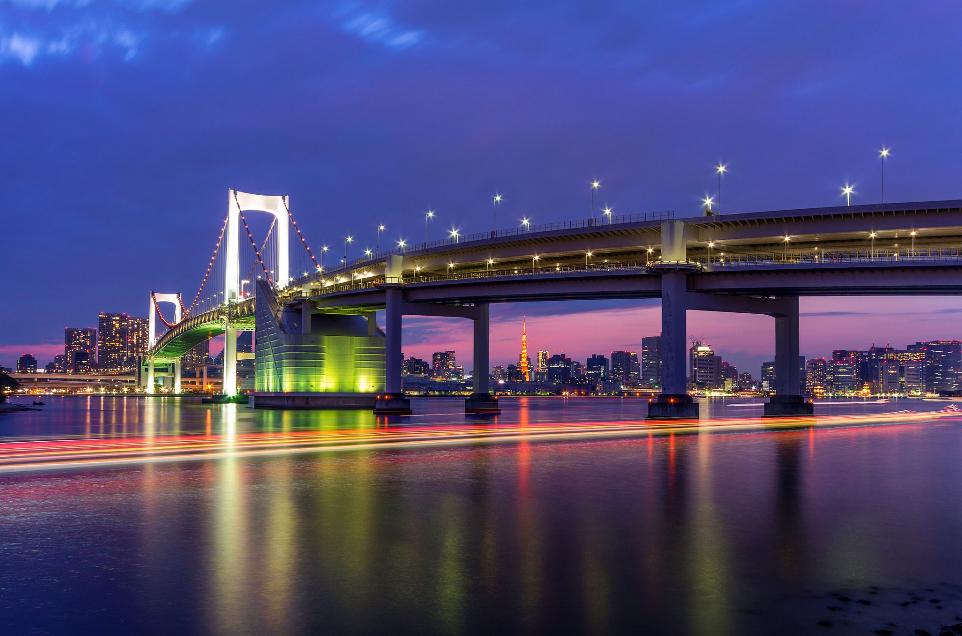 japón tokio capital capital metrópolis puente luces iluminación linternas exposición bahía casas edificios noche azul lila cielo