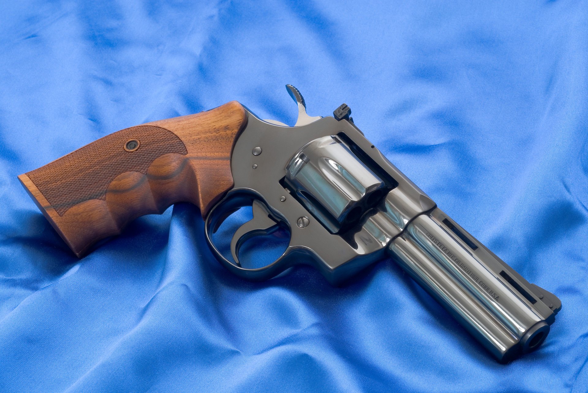 colt pitone 357 magnum arma pistola revolver python colt