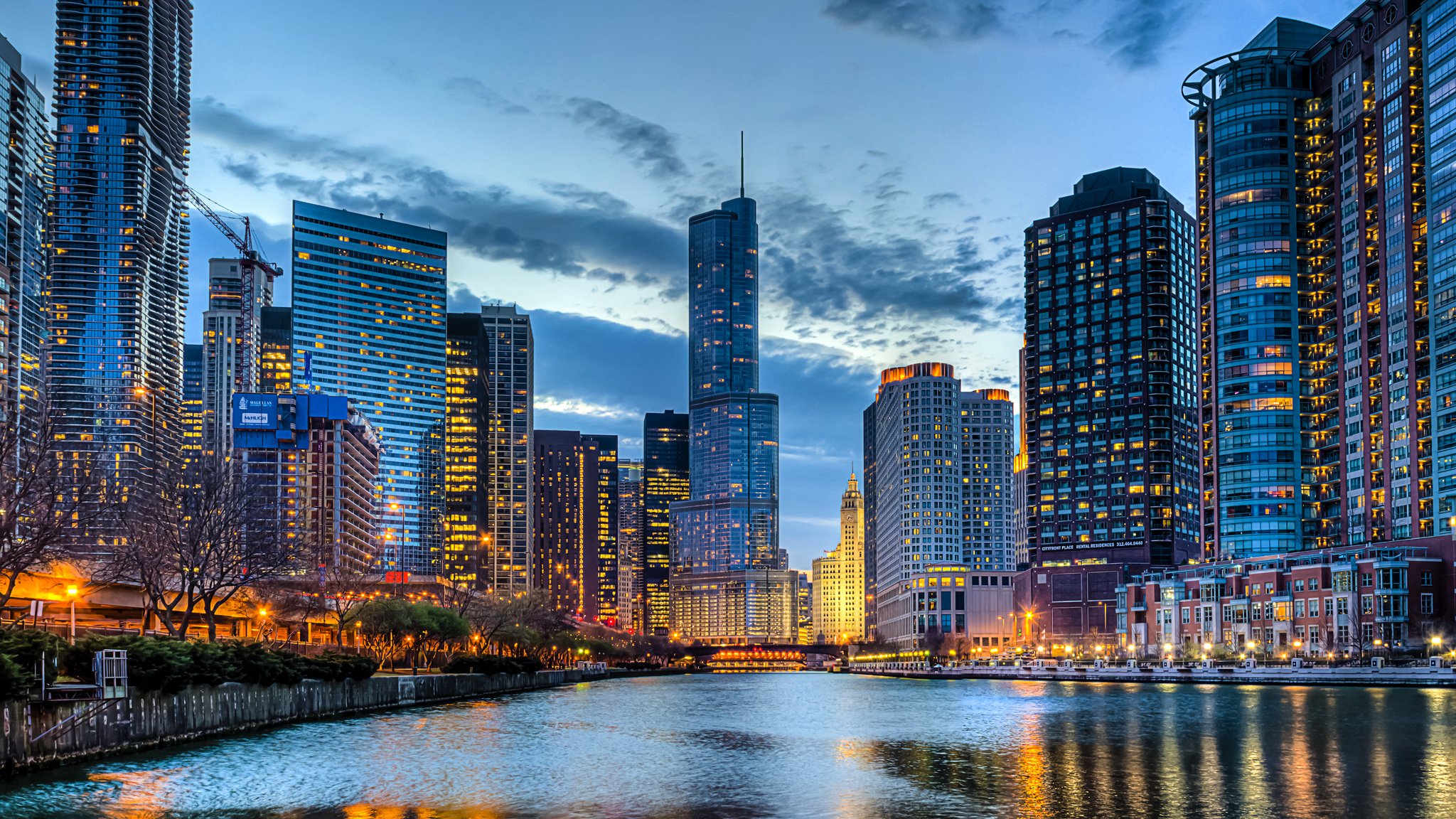 treeterville chicago il usa ville ciel nuages soirée maisons gratte-ciel gratte-ciel bâtiments lumières rivière