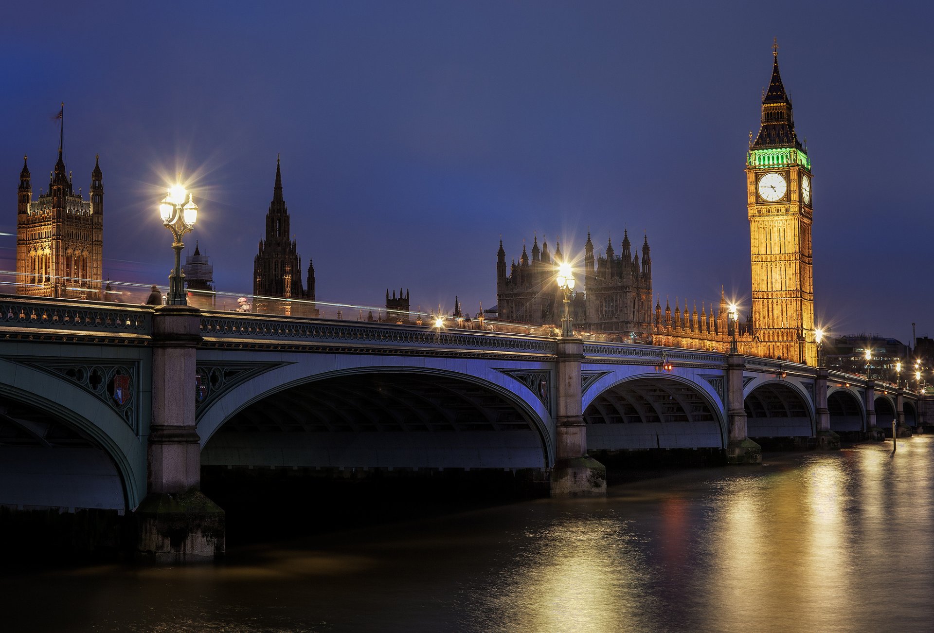 london england großbritannien big ben westminster-palast big ben brücke straße fluss themse wasser reflexion beleuchtung laternen abend nacht