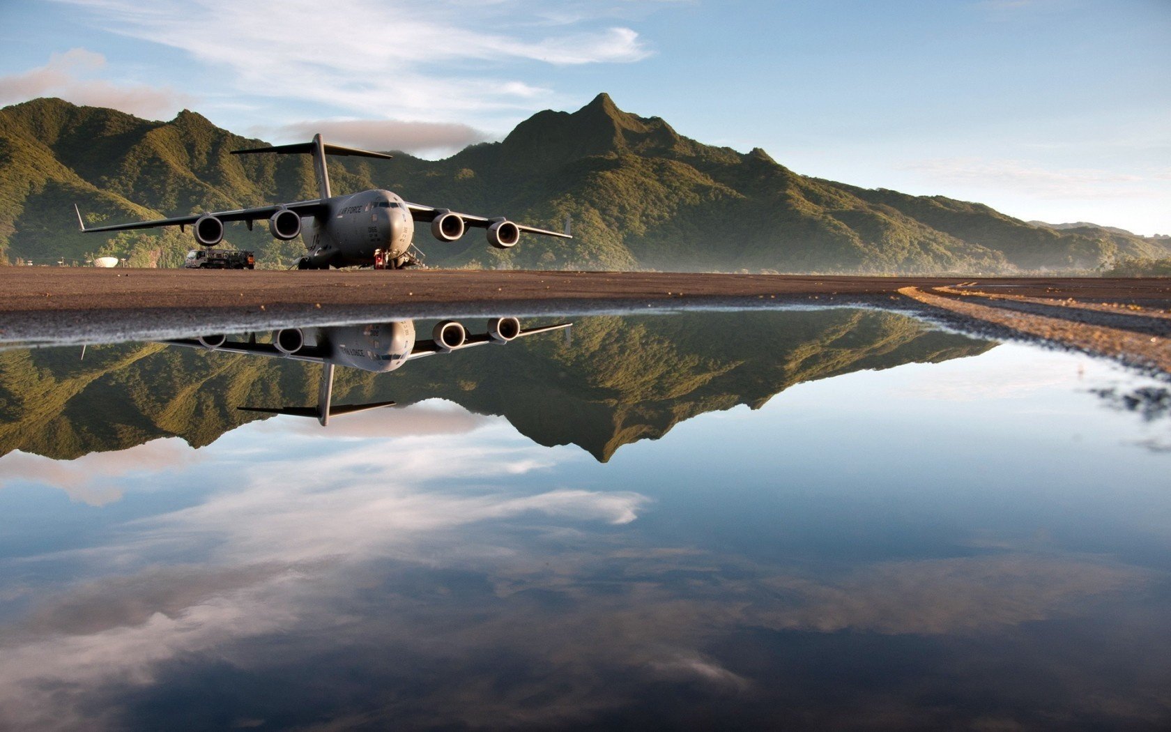 aviation the plane c-17 globemaster