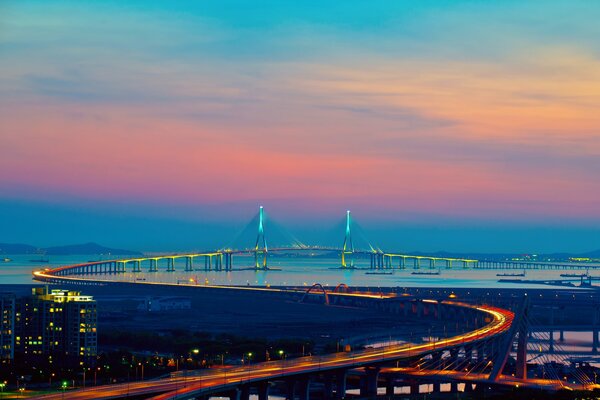 Hermosos puentes de Corea. Ciudad nocturna