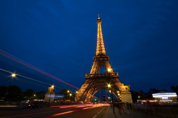 Eiffel Tower Paris Highway Night