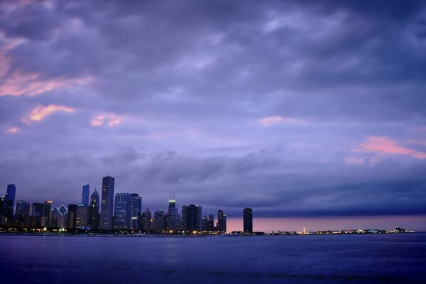 Światła nocy Chicago O zachodzie słońca