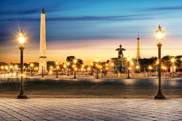 Frankreich, Place de la Concorde am Abend bei Laternenlicht