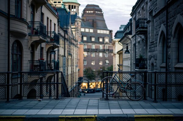 Велосипед на улице вечернего Стокгольма