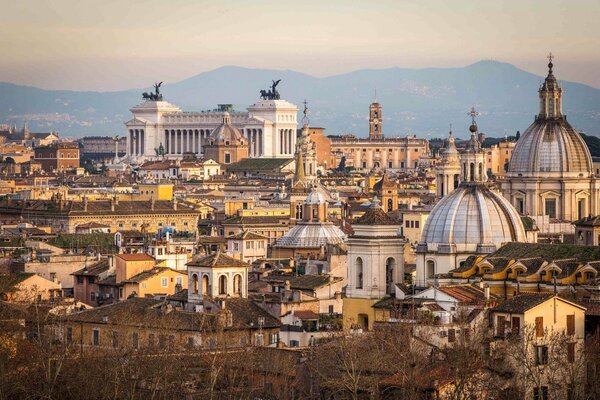 Panorama De Rome. Architecture ancienne, beaux bâtiments