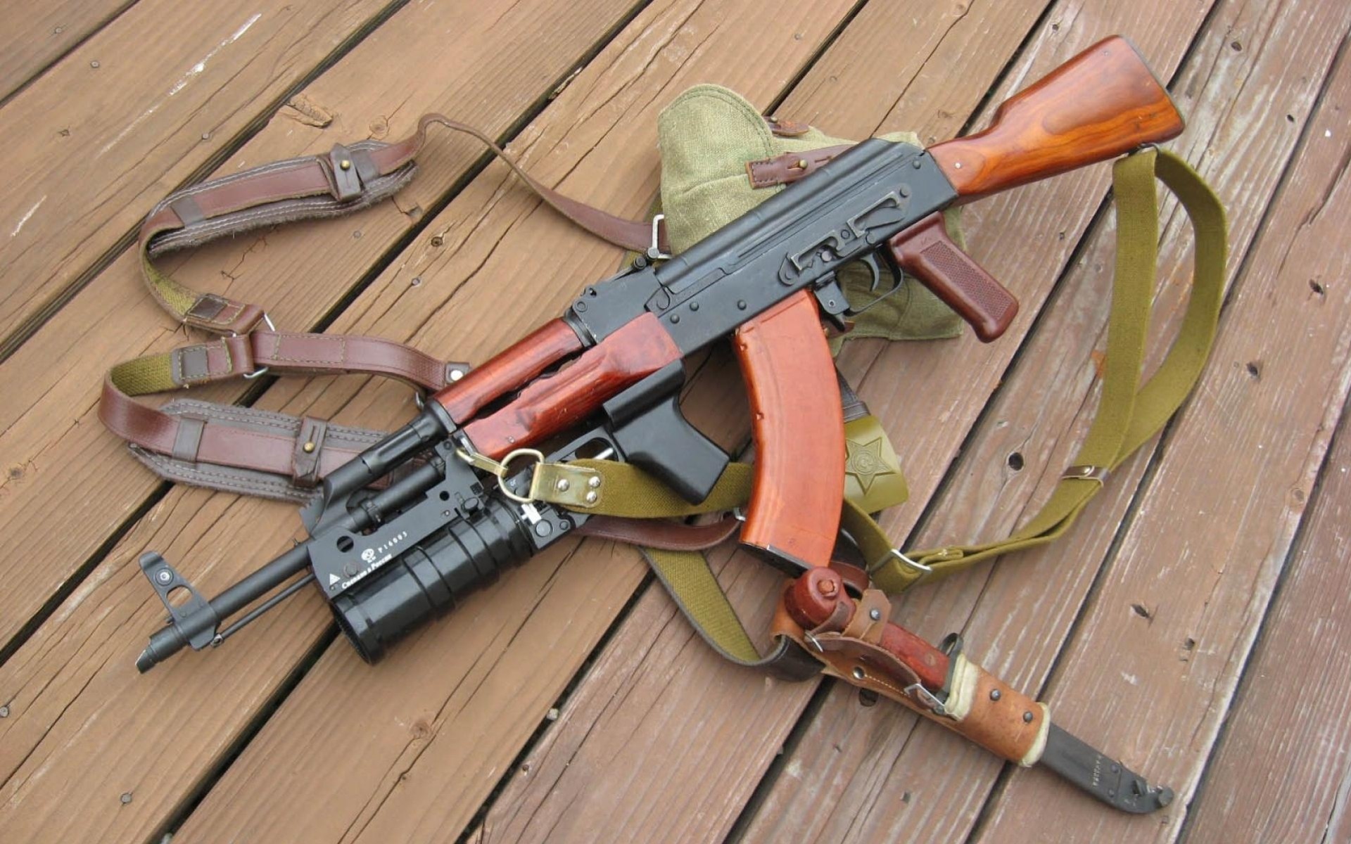 baionetta cinghie bordo kalashnikov ak-47 lanciagranate made in russia fresco