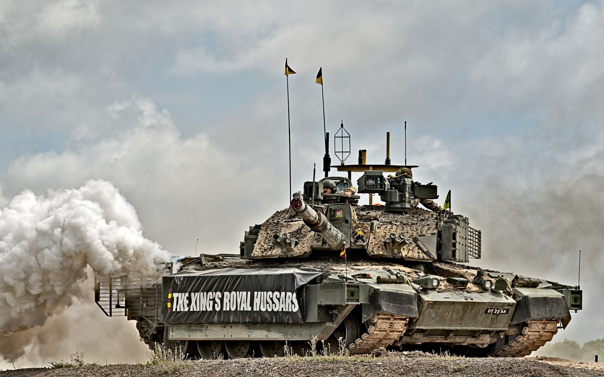 tank grau wolke militär