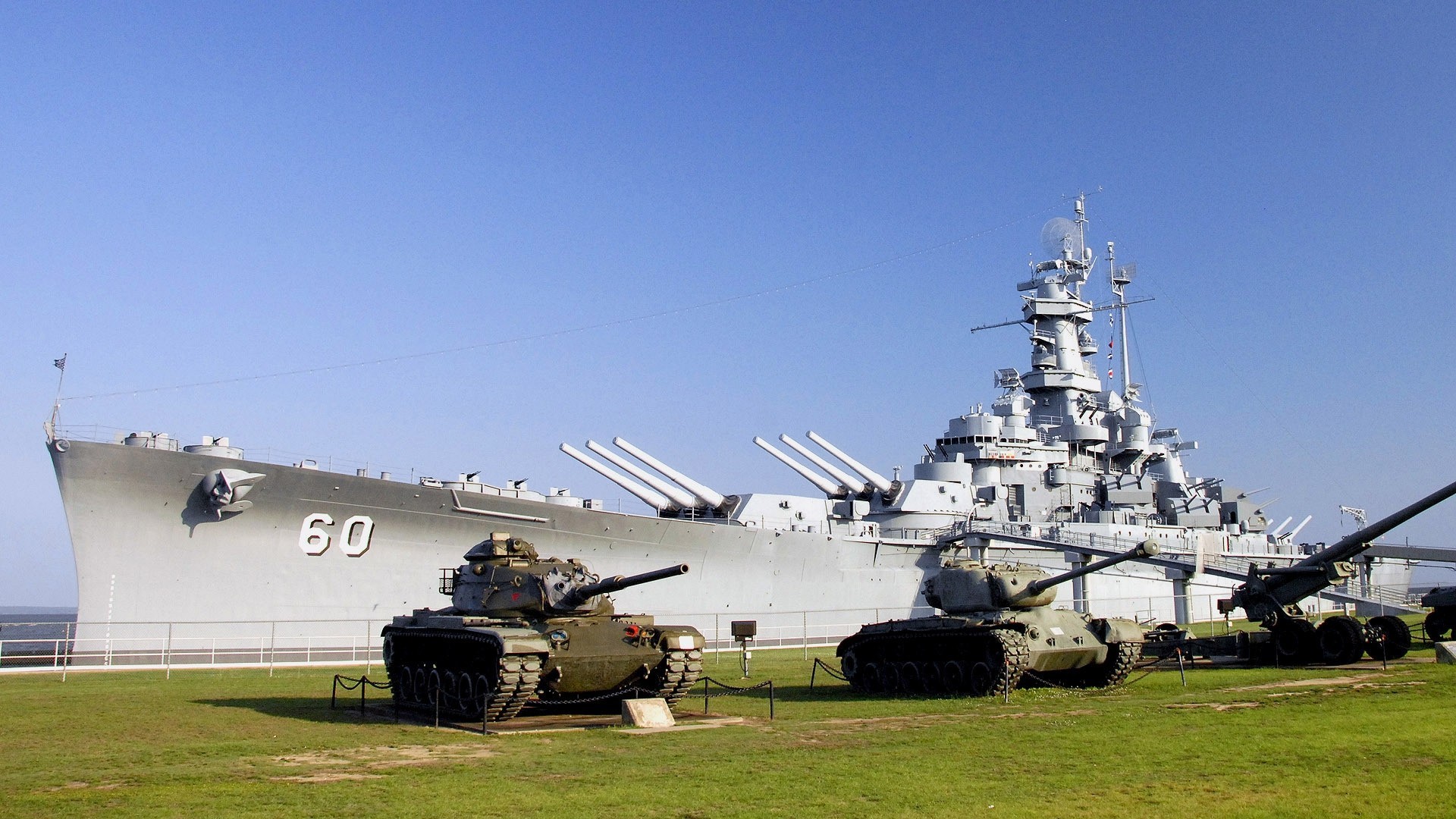 tank united states park battleship uss alabama grass blue war