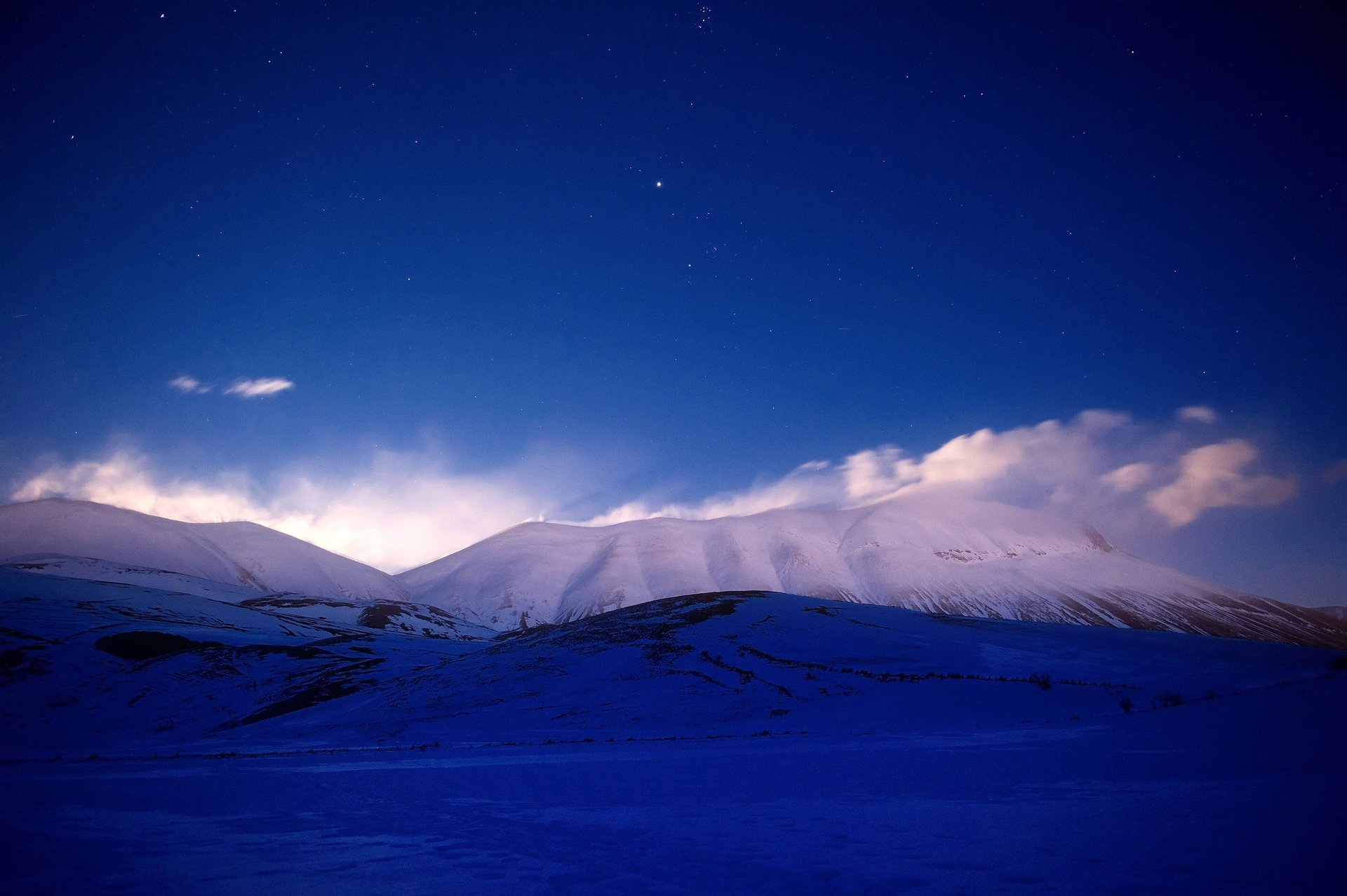 cielo stelle montagne notte