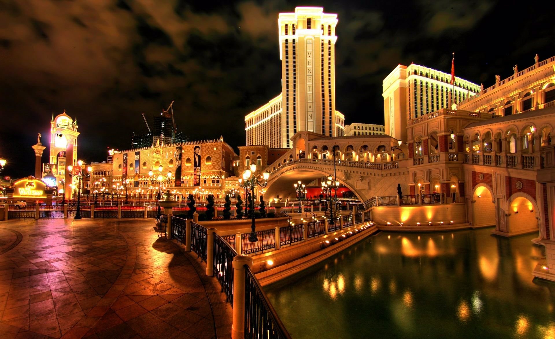 stadt las vegas hotel venedig brücke schön hell nacht lichter leuchten reflexion wasser las vegas