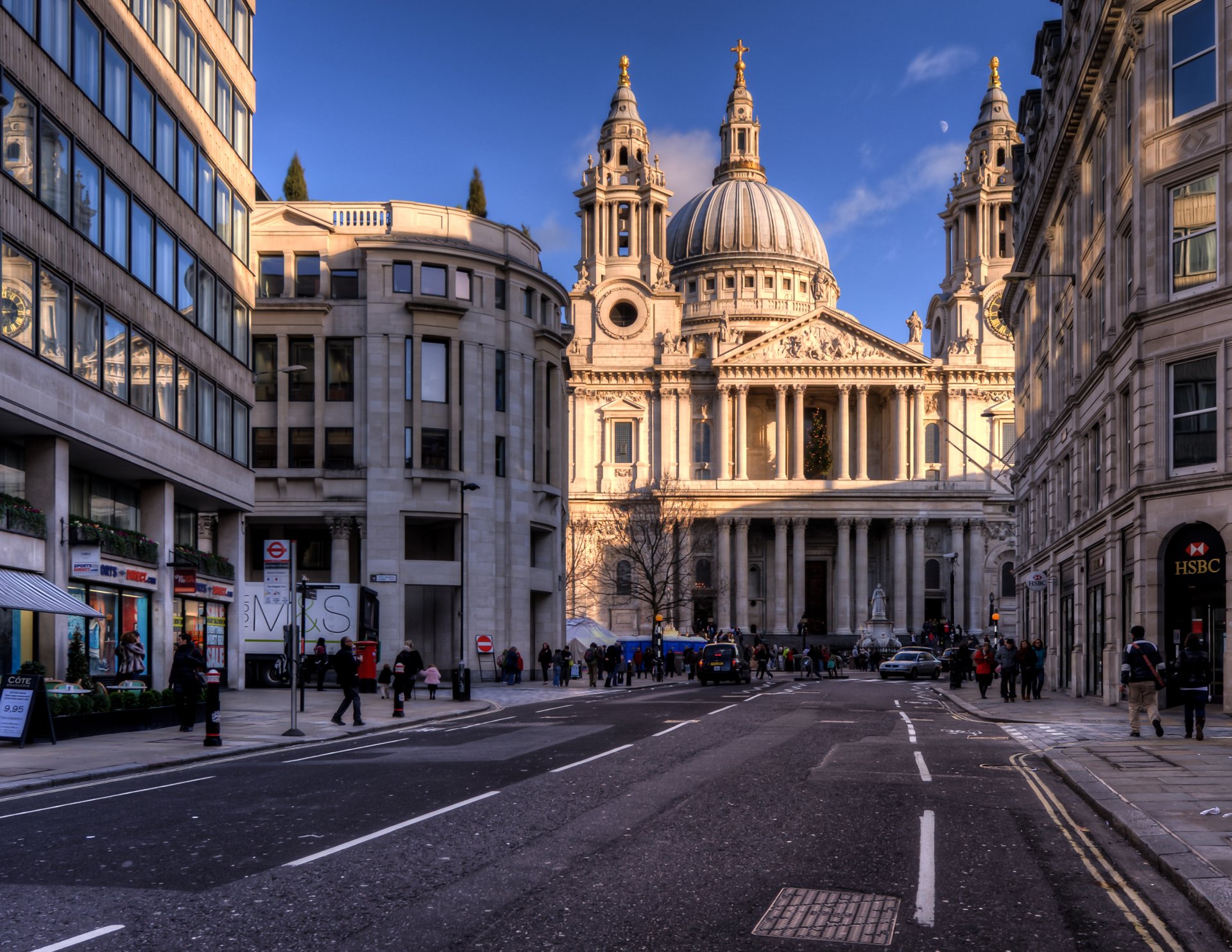 ludgate hill st pauls cathedral london england uk