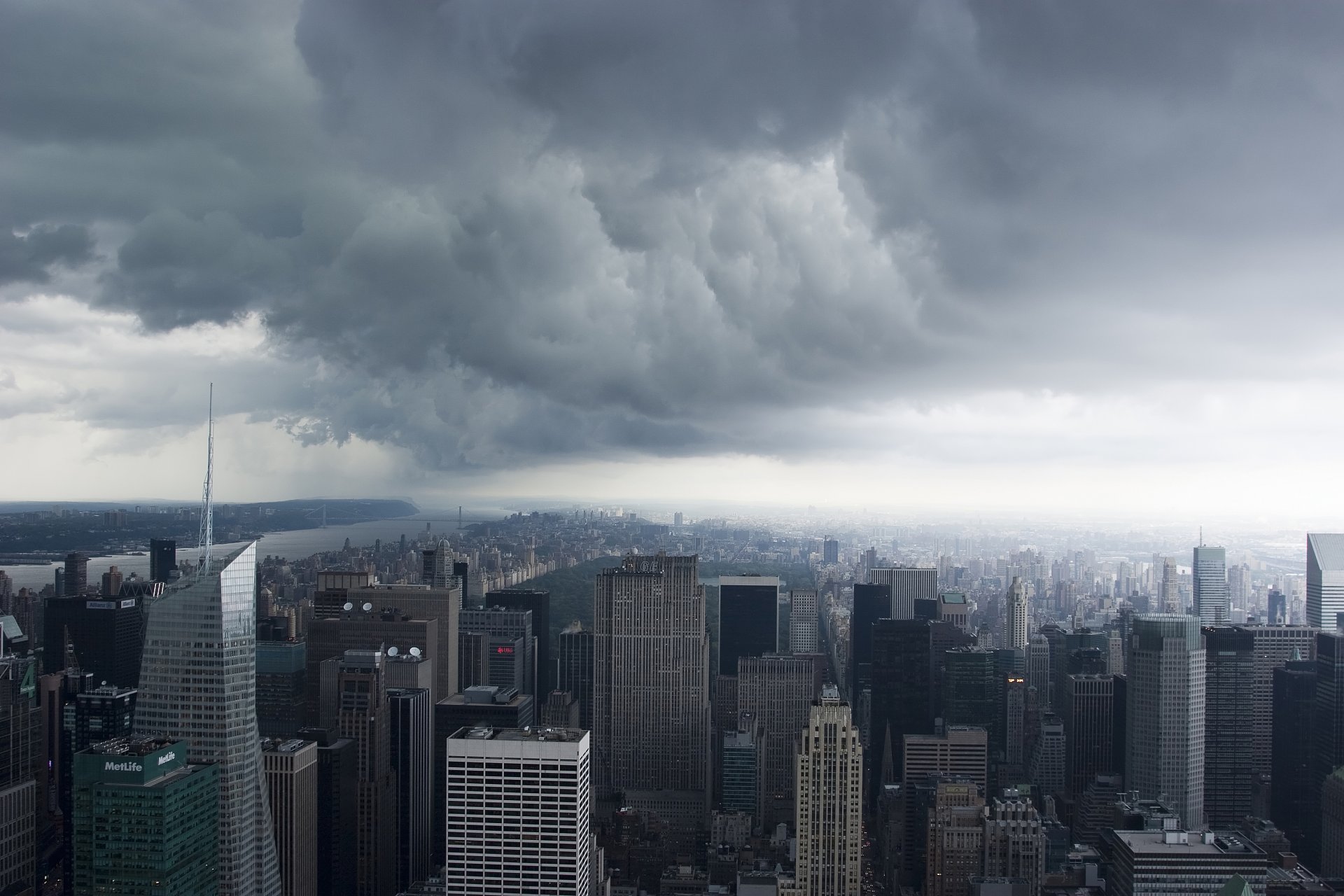 nuvole temporalesche new york stati uniti manhattan