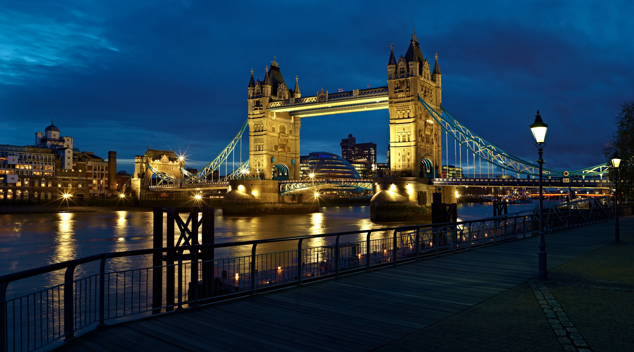 лондон англия город ночь свет река thames великобритания тауэрский мост фонарь темзе