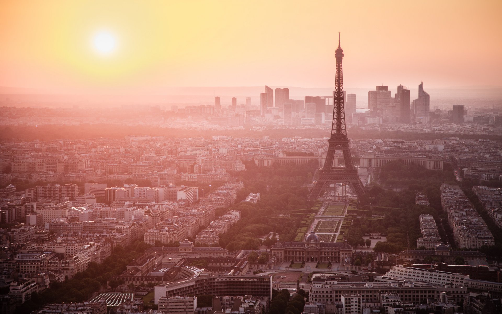 ville paris france tour eiffel aube matin vue brouillard