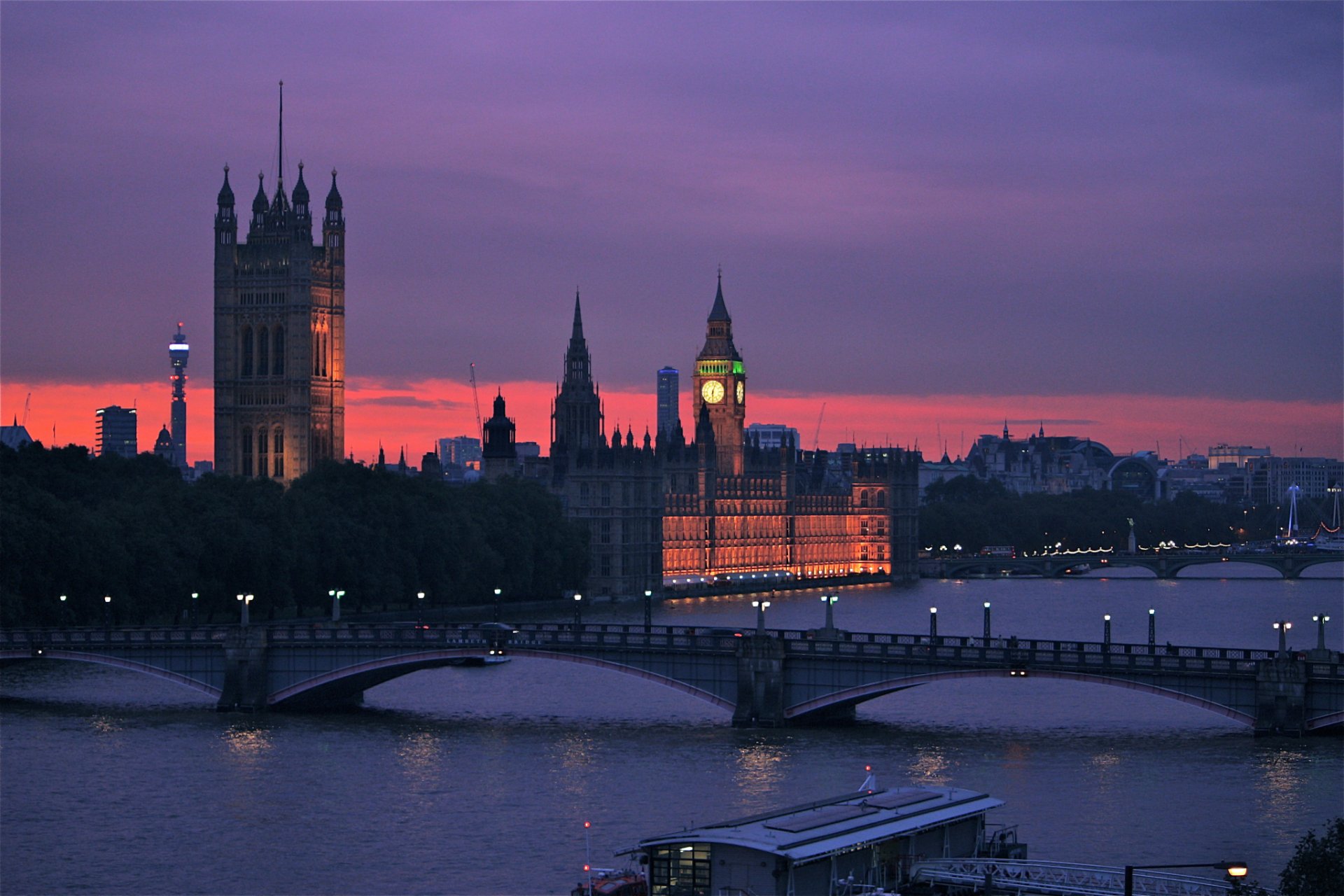 regno unito inghilterra londra capitale architettura ponte fiume tamigi sera tramonto lilla cielo capitale thame