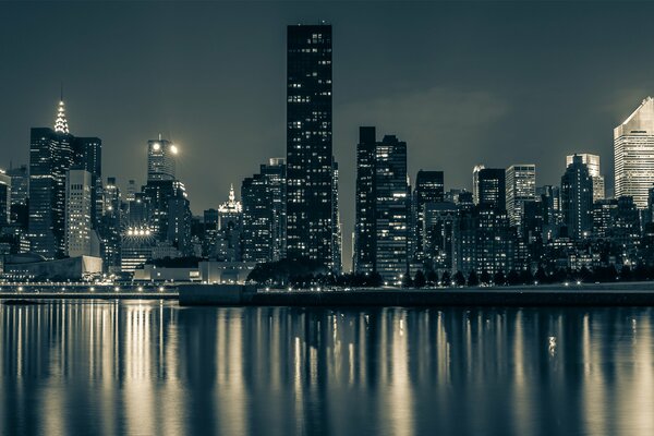 Reflection in the water of New York