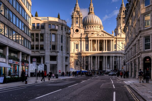 Spring Street près de la cathédrale à Londres