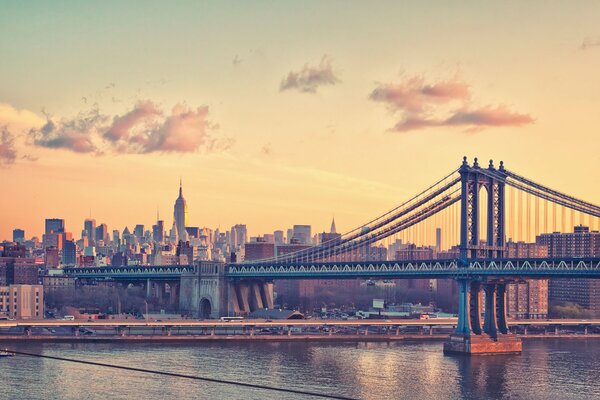 Schöne Aussicht auf die New Yorker Brücke