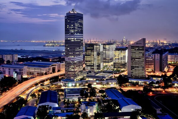 Singapur nach Sonnenuntergang. Ich möchte hier bleiben