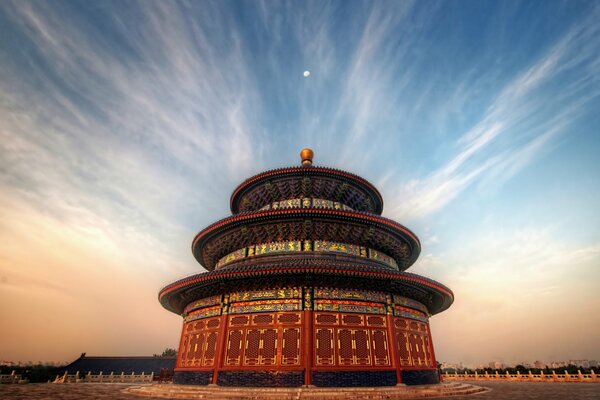 Templo del cielo en China a la luz del amanecer