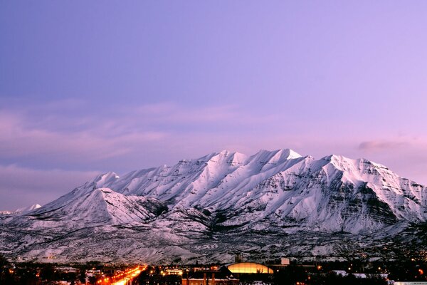 Landscape of mountains near the city