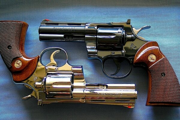 Les premiers revolvers élégants au monde