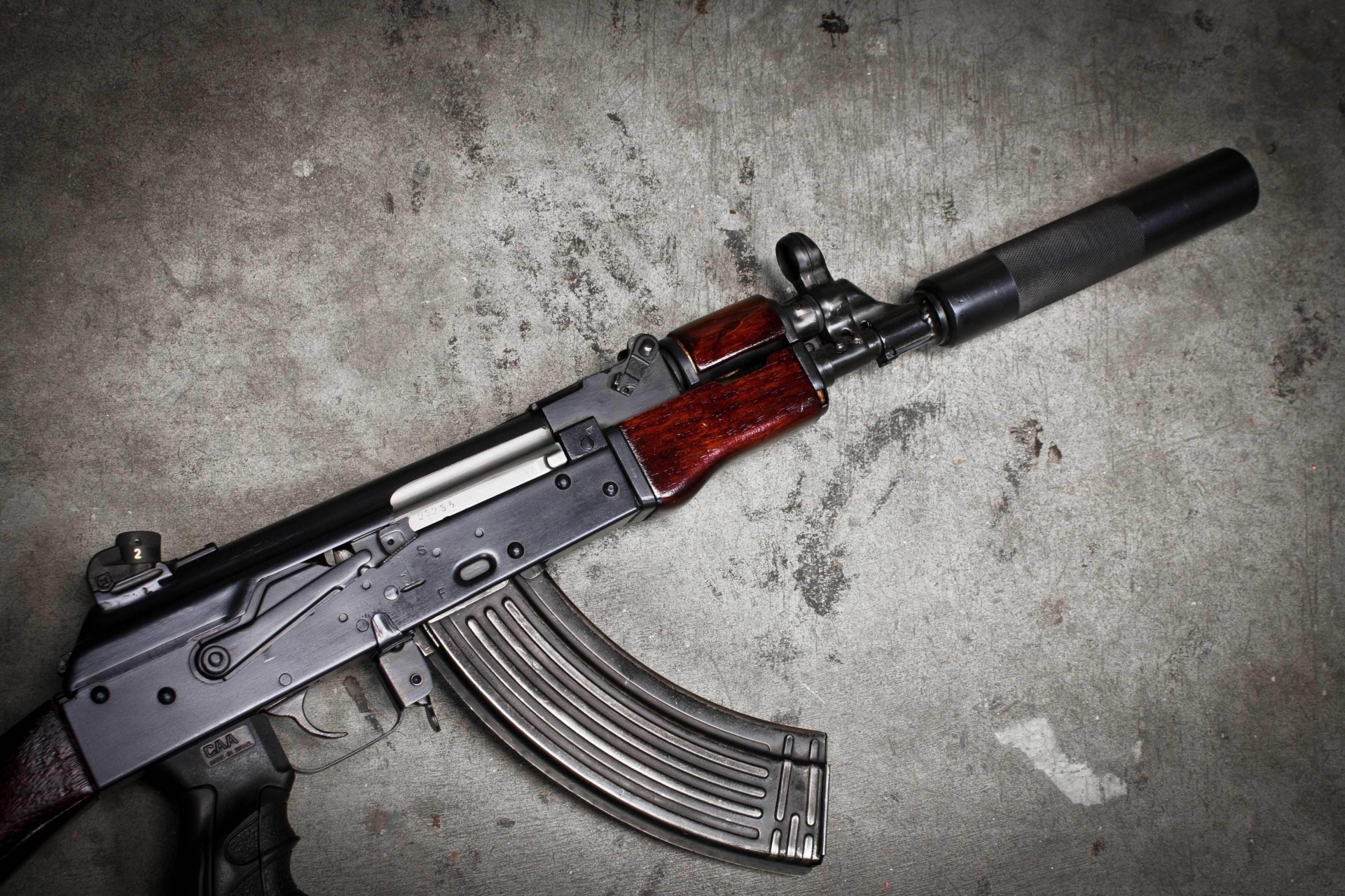 fond arme ak-74 mitrailleuse