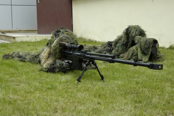 Entrenamiento de francotiradores. Tiro con rifle