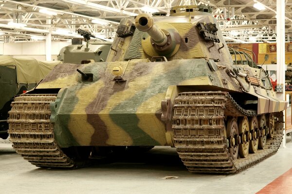 Königlicher Tiger deutscher Panzer