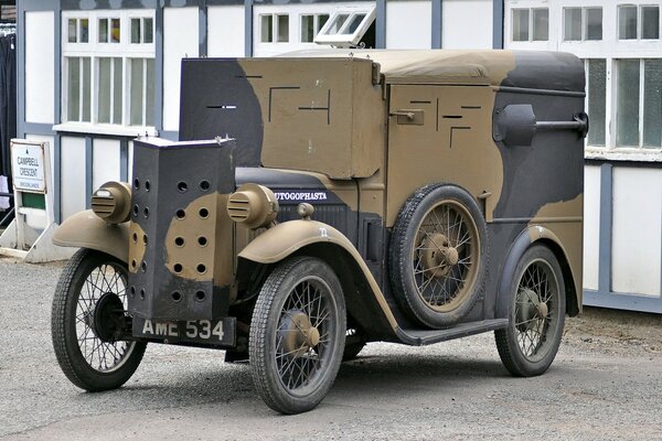 Véhicule blindé militaire, voiture de Tourisme, monde