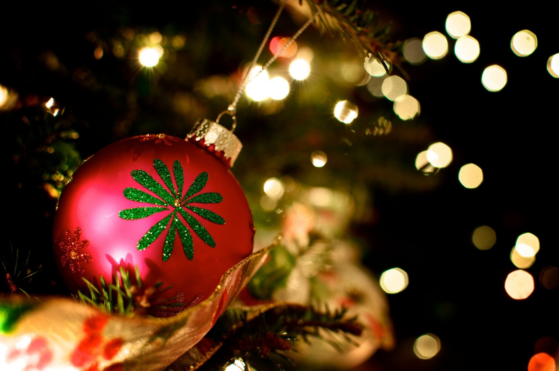 árbol de navidad bola navidad año nuevo patrón juguetes vacaciones rojo