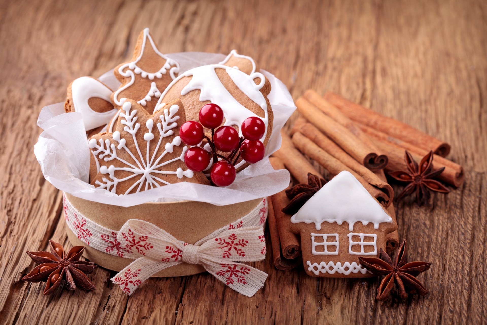 anis badiane noël pâtisserie houx biscuits bonbons épices nouvel an vacances nouvel an cannelle