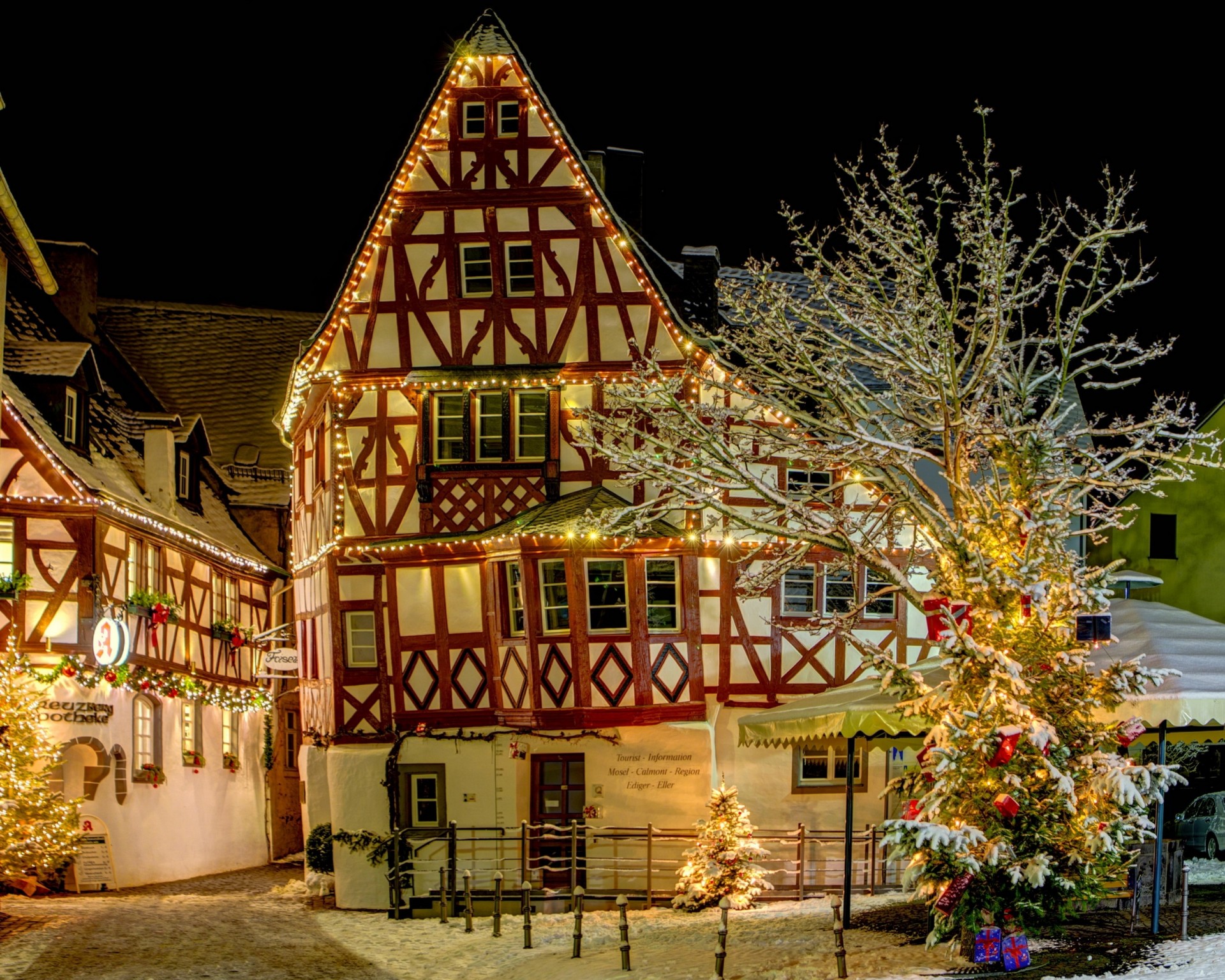 christmas tree night house germany winter