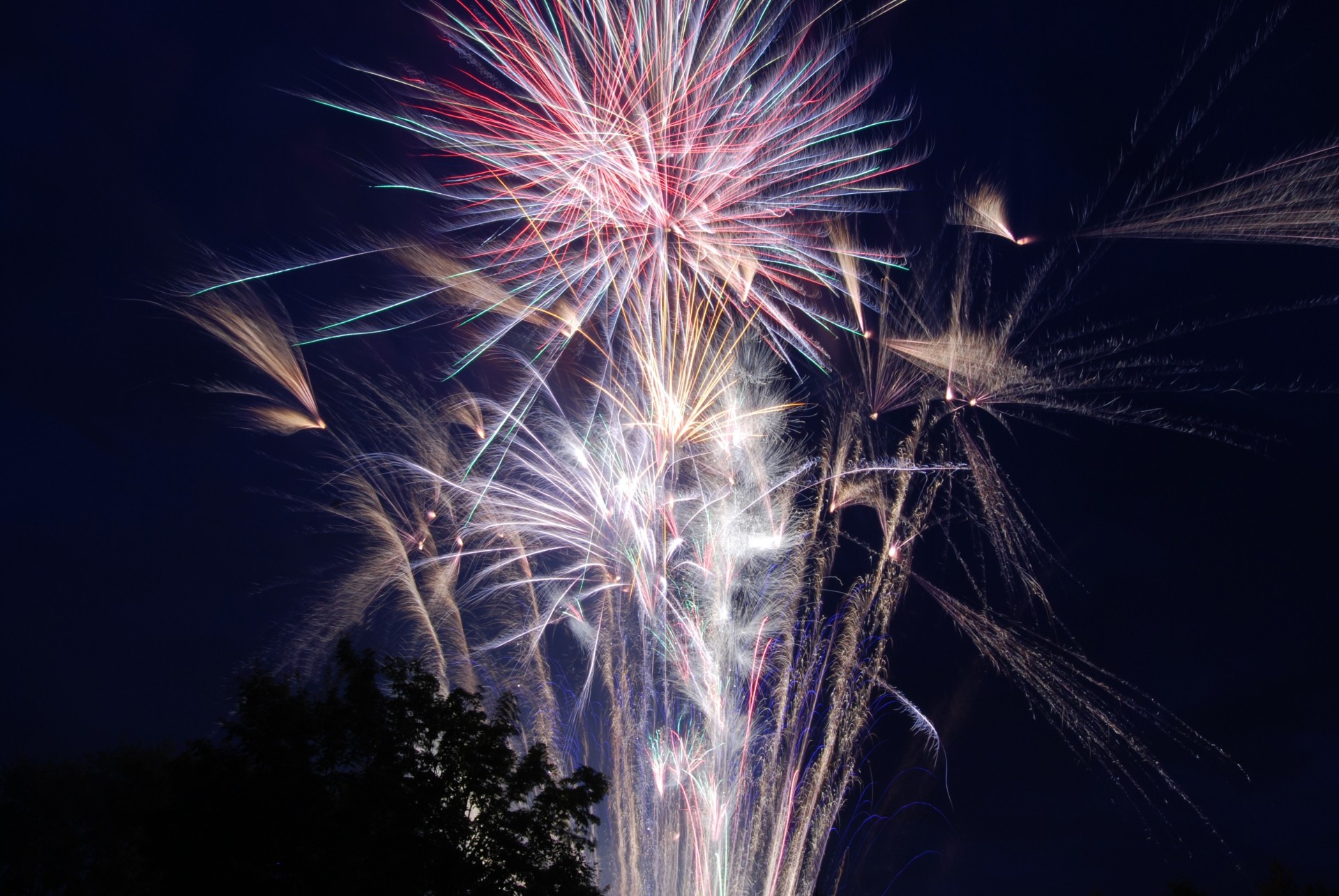 fuegos artificiales noche