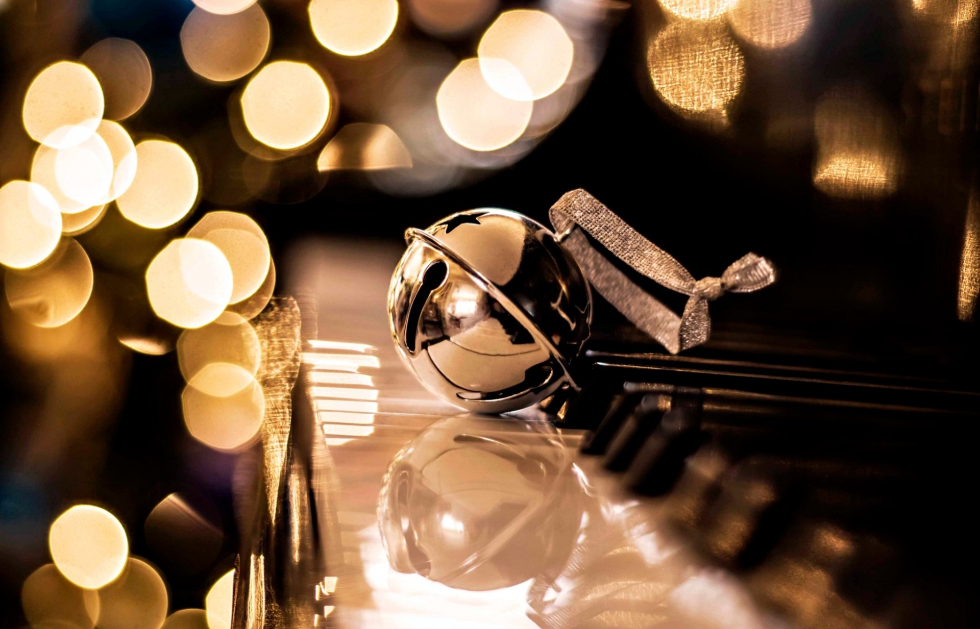 christmas new year gold decoration balls holiday piano bokeh